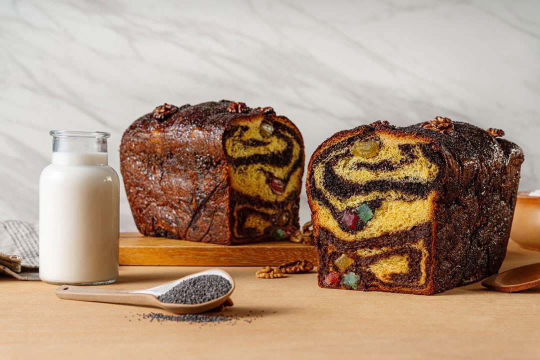 Cozonac cu mac, nucă, rahat și cacao